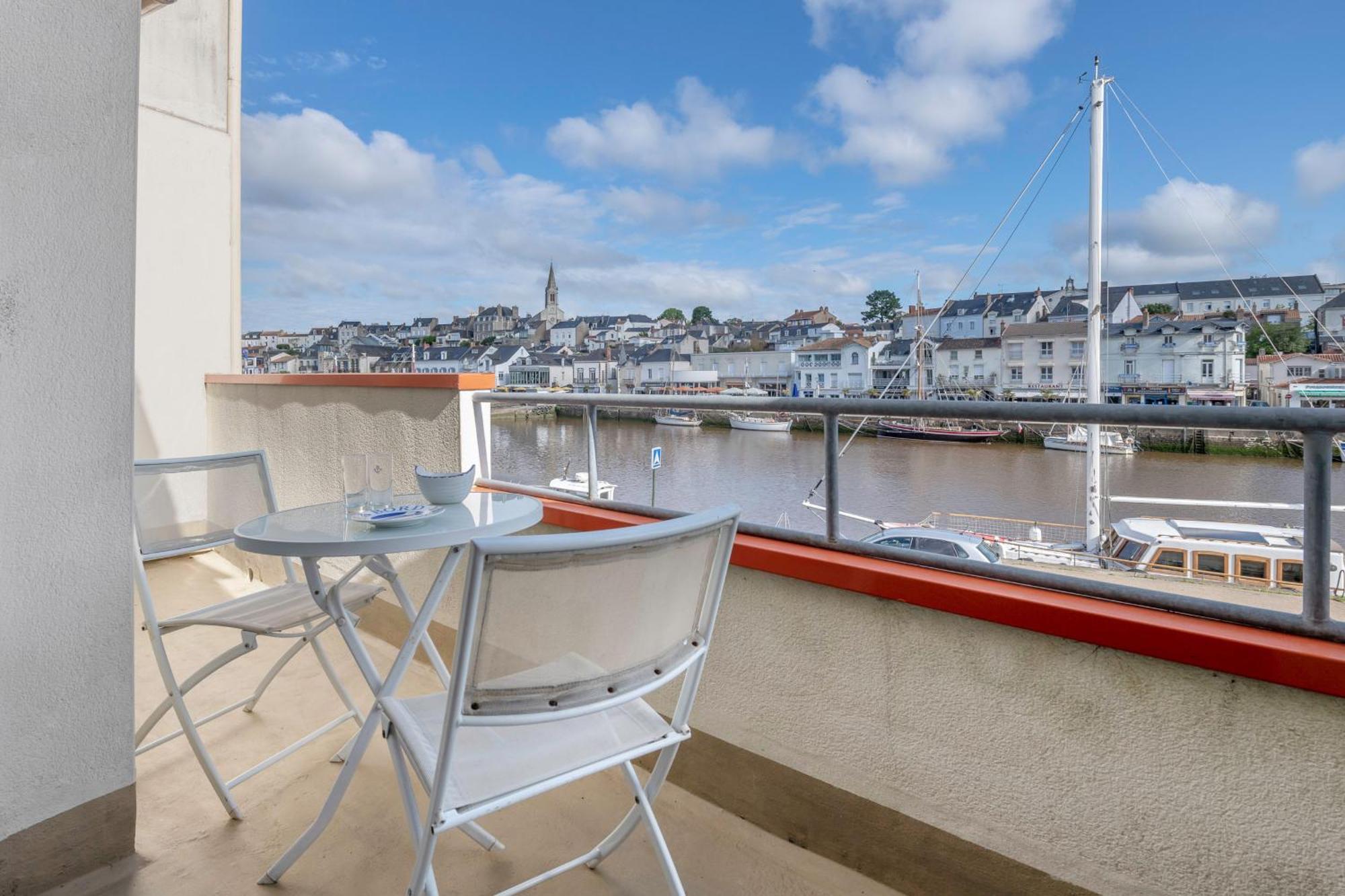 Sur Le Quai De Pornic, Appartement Pour 4 Esterno foto